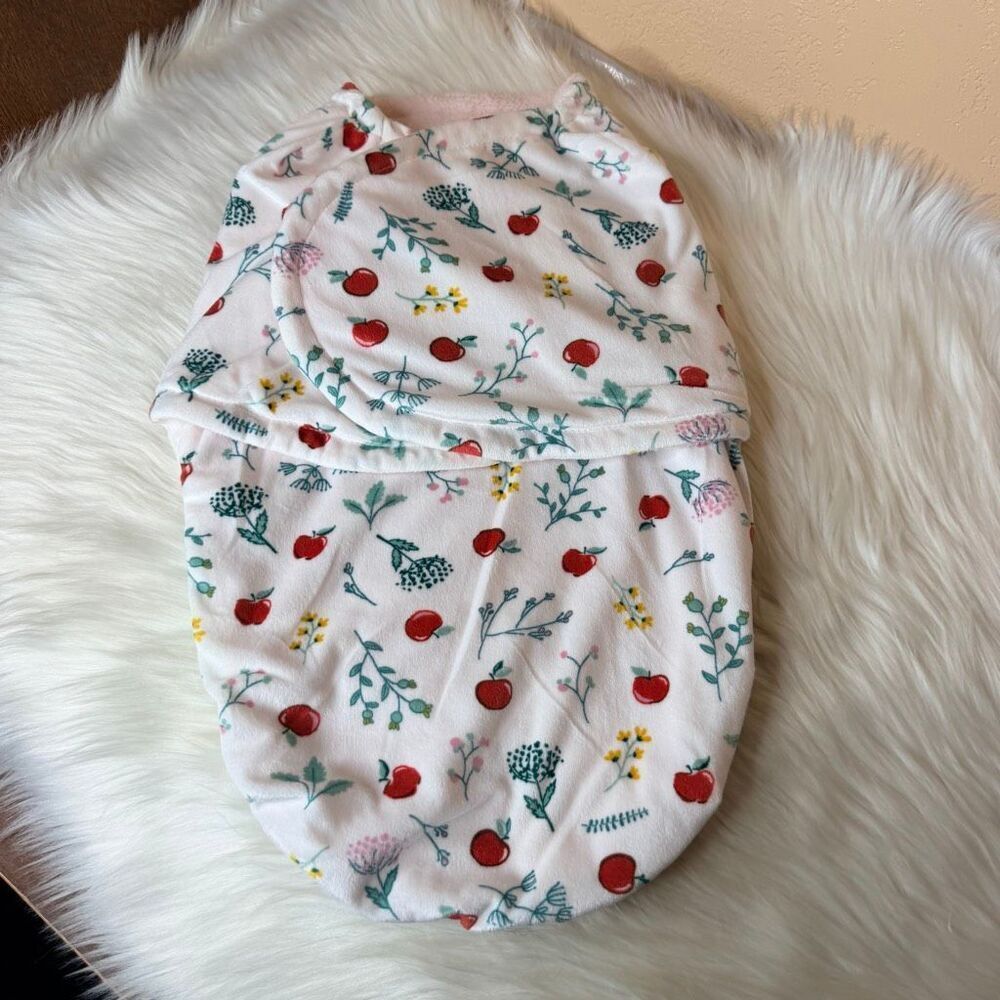 Blankets & Beyond Collection Swaddle Bag with Red Apple Print 0-3 Months